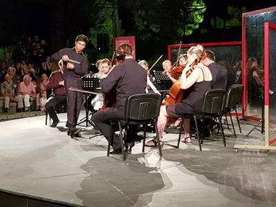 Καλαμάτα: Θερμό χειροκρότημα για την ορχήστρα εγχόρδων “Strings in Motion”