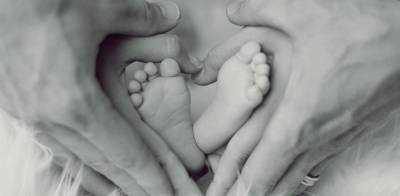 Γιατρός διασωληνωμένης μητέρας που γέννησε πρόωρα: «Το ευχαριστώ της μας δίνει κουράγιο»