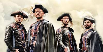 “Τρεις σωματοφύλακες” έως την 1η Μαρτίου με τον Πάρη Θωμόπουλο