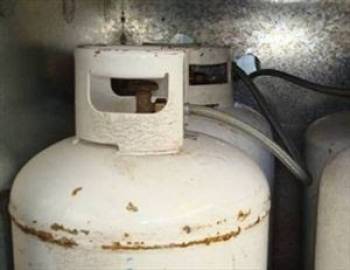 Πήρε φωτιά φιάλη υγραερίου στο Στασιό