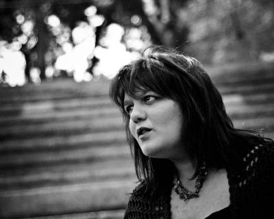 Η ηθοποιός και σκηνοθέτις Μαρία Σκαφιδά στην «Ε»: «Είμαι τυχερή που έχω διαλέξει να έχω την τέχνη στη ζωή μου»