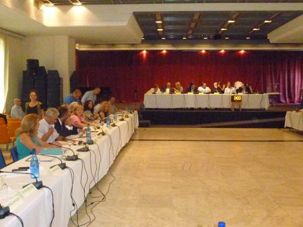 Δεν έδωσαν πίνακες με τα έργα του ΕΣΠΑ