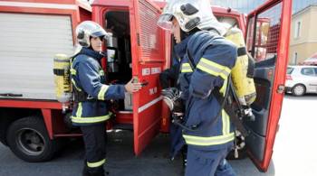 Λάρισα: Νεκρός σε κατάσβεση πυρκαγιάς σε πολυκατοικία