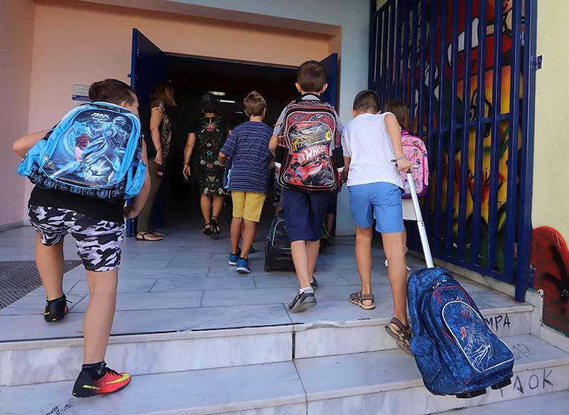 653 εκπαιδευτικοί λιγότεροι στην Πελοπόννησο λόγω μείωσης των μαθητών!