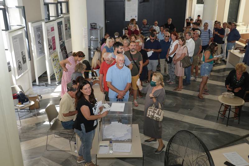 Σε 11 σημεία οι κάλπες του ΣΥΡΙΖΑ στη Μεσσηνία