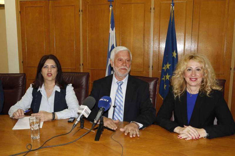 Καλαμάτα: Οξειδωμένο &quot;κοριό&quot; από την εποχή του... Δράκου βλέπει ο Τατούλης! (βίντεο)