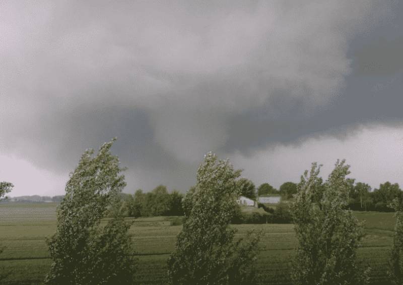 Βροχοπτώσεις, χαλάζι και ανεμοστρόβιλοι έπληξαν την βόρεια Ιταλία