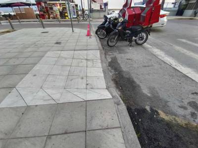 Προβληματική διάβαση ΑμεΑ