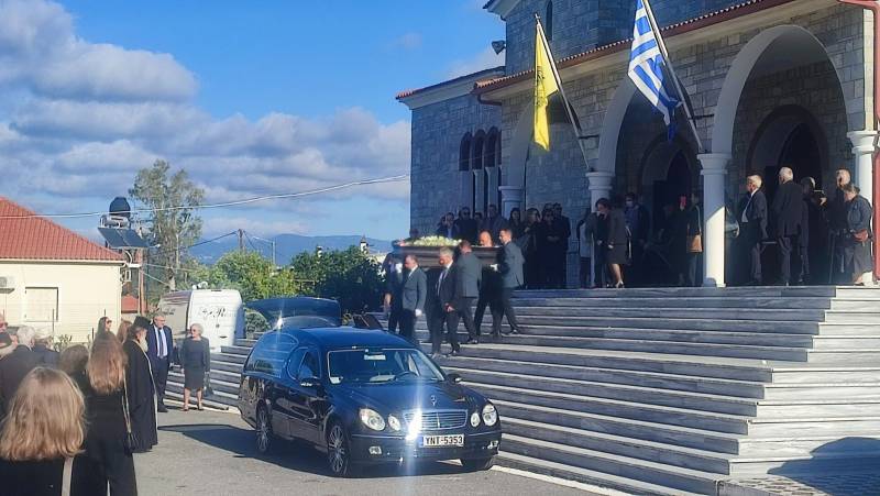 Η Κυπαρισσία αποχαιρέτησε τον επί χρόνια δήμαρχό της Ηλία Τσίγγανο