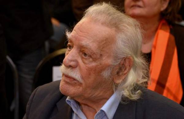 Observer: Πώς ο Μανώλης Γλέζος παραλίγο να σκοτώσει τον Τσόρτσιλ