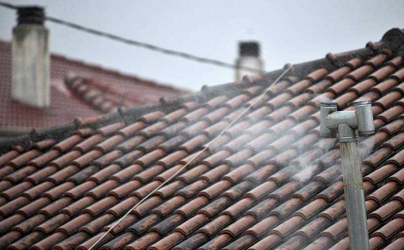 Μεσσηνία: Μπήκαν από τα κεραμίδια σε σπίτι στο Αριστοδήμειο