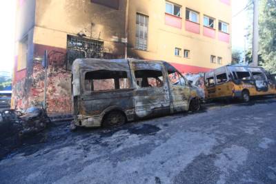 Ζωγράφου: Aνάληψη ευθύνης για τον εμπρησμό των σχολικών λεωφορείων (βίντεο)
