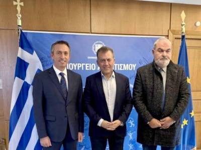 Νέος συνθετικός χλοοτάπητας στο γήπεδο Γαργαλιάνων