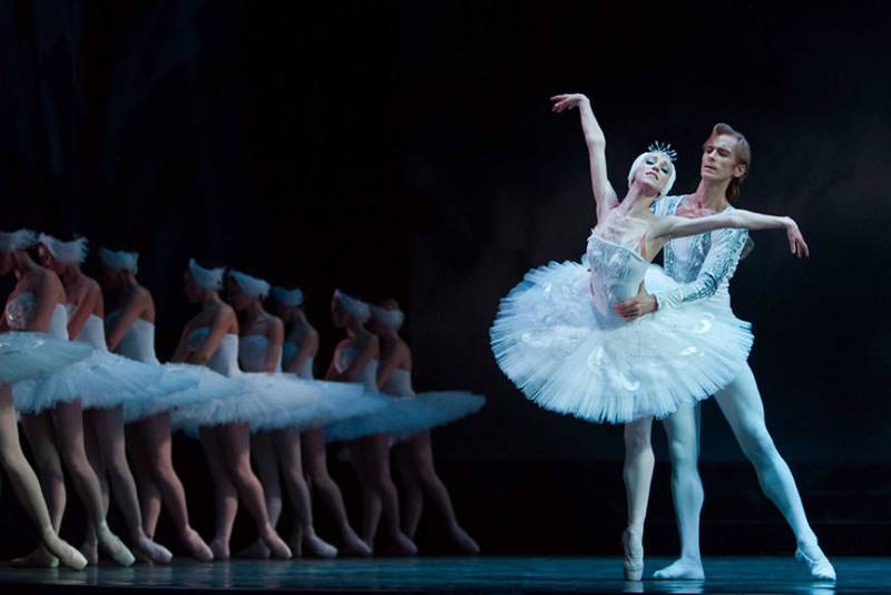 «Η λίμνη των κύκνων» αύριο στο Ανοιχτό Θέατρο