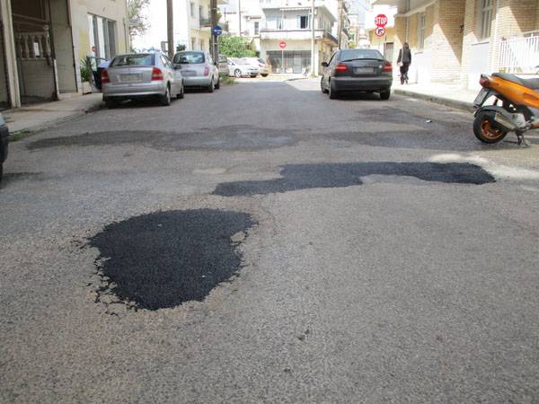 Να προχωρήσουν οι ασφαλτοστρώσεις