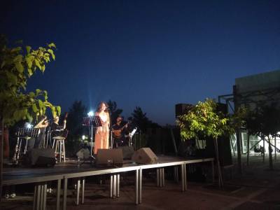 Ομορφη βραδιά με τη Μόρφω Τσαϊρέλη στις «Μουσικές διαδρομές»