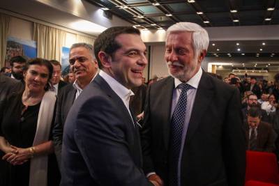 Λόγω του φλερτ με τον Τσίπρα στο Συνέδριο: “Μαύρο” από τη Ν.Δ. στη σχέση με Τατούλη
