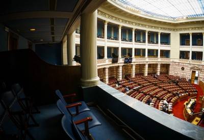 Αναβολή συζήτησης και ψήφισης του νομοσχεδίου για τα ΑΕΙ ζητεί και πάλι ο ΣΥΡΙΖΑ