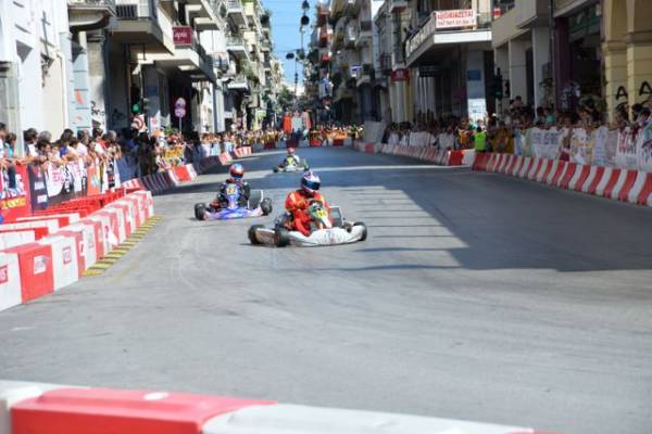 Διεκδίκηση διεθνούς αγώνα: Καρτ στους δρόμους της Καλαμάτας (φωτογραφίες)