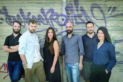 «Επείγοντα περιστατικά» σε κείμενα του Αρκά από την ομάδα "Fraction"