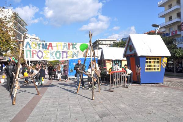 Χριστουγεννιάτικη εκδήλωση των προσκόπων στην Καλαμάτα (βίντεο - φωτογραφίες)