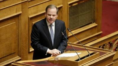 Καραμανλής: Τα 1.500 θα φτάσουν τα λεωφορεία μέσα στο επόμενο τρίμηνο