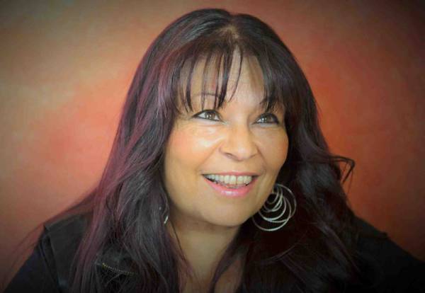 "Κλειστό λόγω αγάπης" της Μαρίας Παπαδάκη στην Καλαμάτα