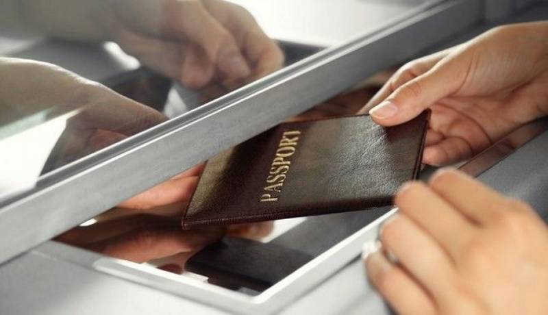Συλλήψεις για πλαστά έγγραφα στο αεροδρόμιο Καλαμάτας
