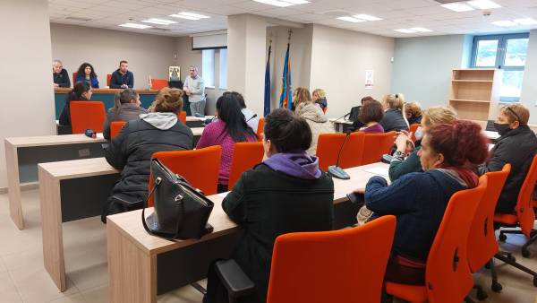 Τριήμερη εκπαίδευση των σχολικών καθαριστριών στην Καλαμάτα
