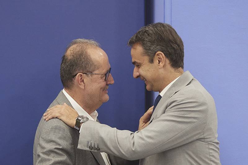 Την ίδρυση Συμβουλίου των Περιφερειαρχών εξήγγειλε ο Μητσοτάκης, που συναντήθηκε και με τον Νίκα