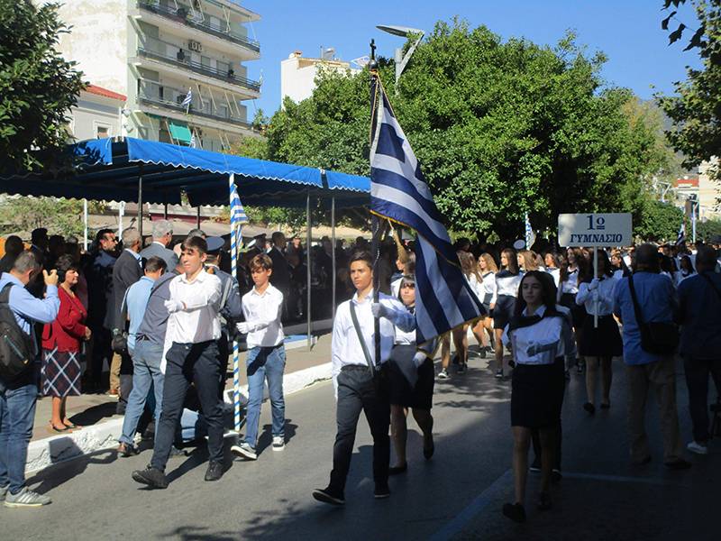 Λάμπρος εορτασμός της εθνικής επετείου με καλοκαιρινό καιρό στην Καλαμάτα (βίντεο-φωτογραφίες)