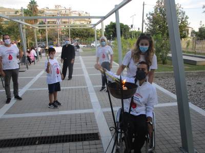 Η Καλαμάτα υποδέχτηκε τη φλόγα της αγάπης (φωτογραφίες)