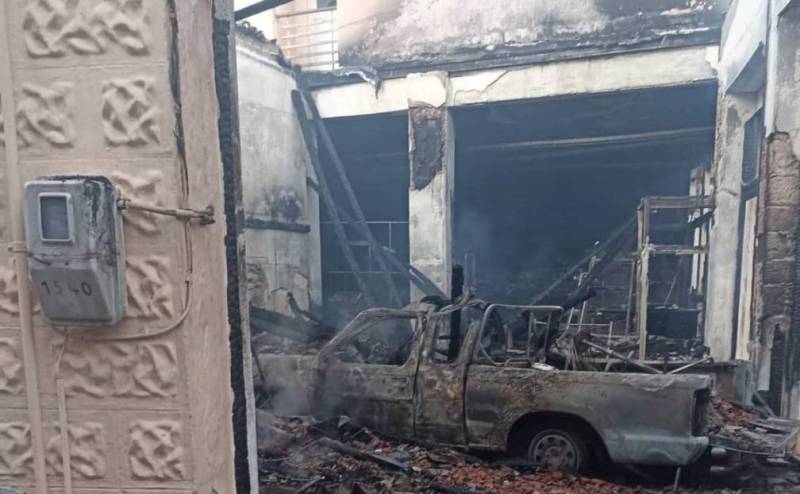 Φωτιά σε σπίτι και κατάστημα στη Λέσβο με έναν νεκρό (βίντεο)