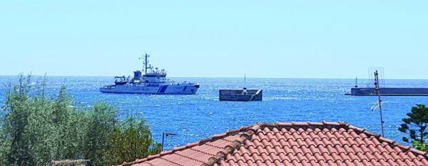 Έρχονται 50 παράτυποι μετανάστες στο λιμάνι της Καλαμάτας