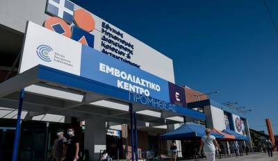 Κορονοϊός: Εισήγηση της Επιτροπής για εμβολιασμό με 4η δόση στους άνω των 30 ετών