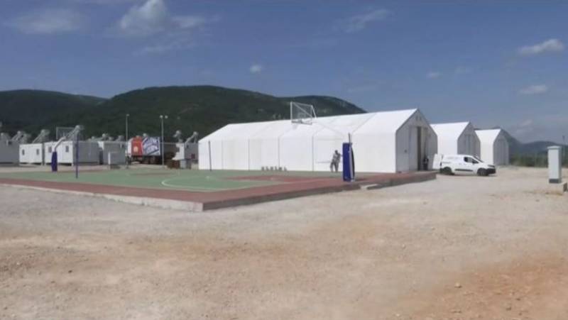 Έφτασαν στη Μαλακάσα οι 71 μετανάστες του ναυαγίου της Πύλου (Βίντεο)