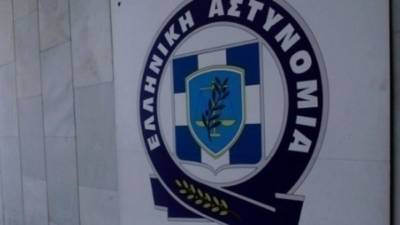 Ανήλικος οδηγούσε κλεμμένη μοτοσικλέτα και προσέκρουσε σε περιπολικό