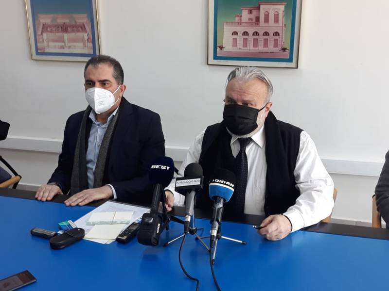 Ο Δημήτρης Κοσμόπουλος στο Τμήμα Λόγου και Γραμμάτων της “Φάρις” (βίντεο)