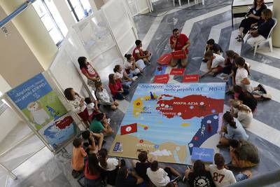 Μεγάλη συμμετοχή μαθητών στην “Ημέρα Ερευνητή” στην Καλαμάτα (βίντεο)