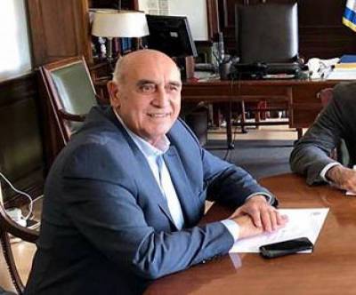 Μεσσηνία: Αιχμές Καραλή κατά κυβέρνησης για άνοιγμα τουρισμού