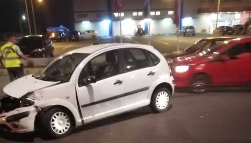 Τροχαίο με εμπλοκή 4 αυτοκινήτων στη Νέα Είσοδο Καλαμάτας