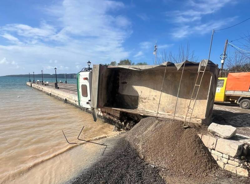 Απάντηση Καρβέλα για το μόλο στη Γιάλοβα