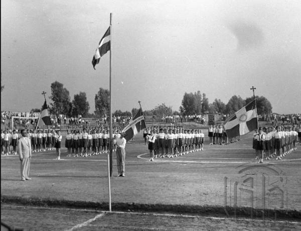 Οταν η σχολική χρονιά έκλεινε με γυμναστικές επιδείξεις