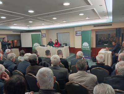 H Αννα Διαμαντοπούλου στην Καλαμάτα: “Εμφαση στην παραγωγή και τη δημοκρατία δίνει το ΠΑΣΟΚ”