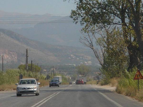Σιωπές, μικροσυμφέροντα  και θεωρίες συνωμοσίας