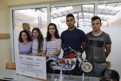 Διάκριση στα εκπαιδευτήρια Μπουγά για το έξυπνο κράνος (βίντεο)