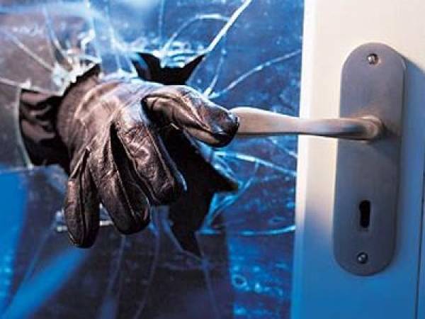 Τρεις συλλήψεις για κλοπή στα Γελινιάτικα Ξυλοκάστρου