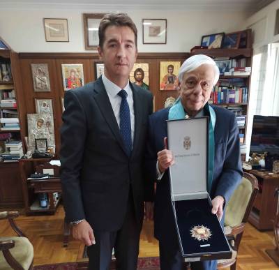 Παρασημοφόρηση Παυλόπουλου για την ενδυνάμωση φιλίας Ελλάδας - Σερβίας
