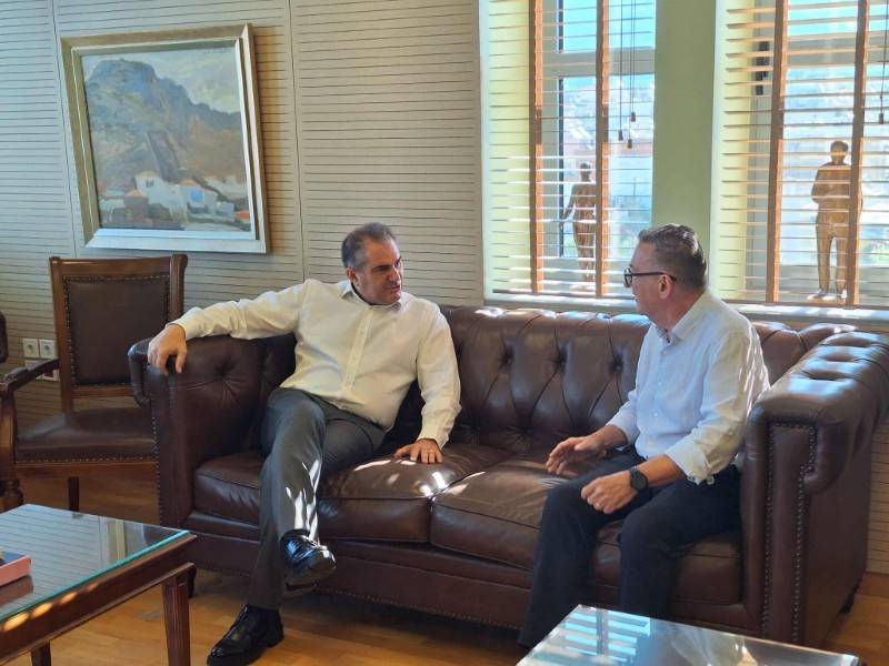 O ομογενής βουλευτής Steve Georganas στον δήμαρχο Καλαμάτας