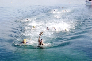 Πλήθος κόσμου στο λιμάνι Κυπαρισσίας για τον αγιασμό